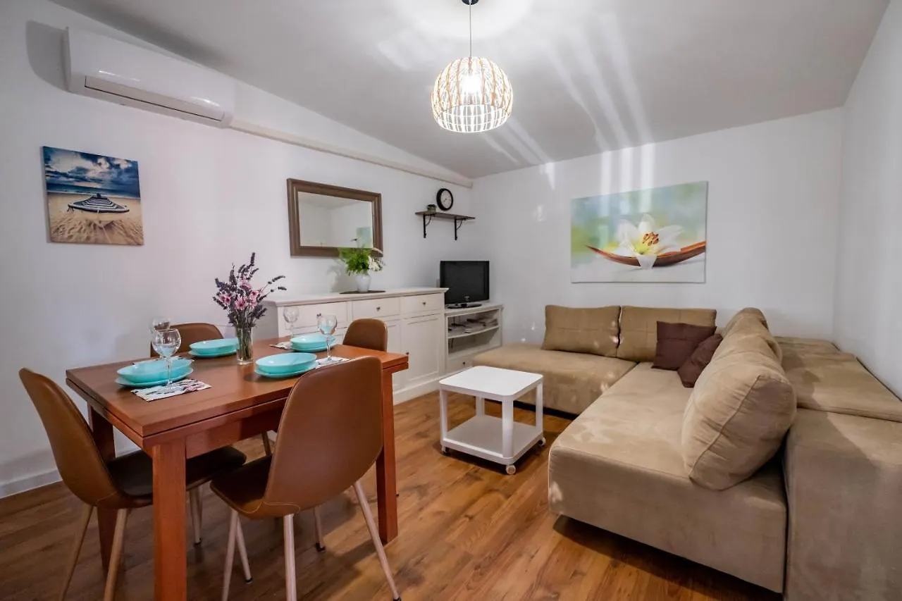 Apartment Vedrana 2142 Peroj